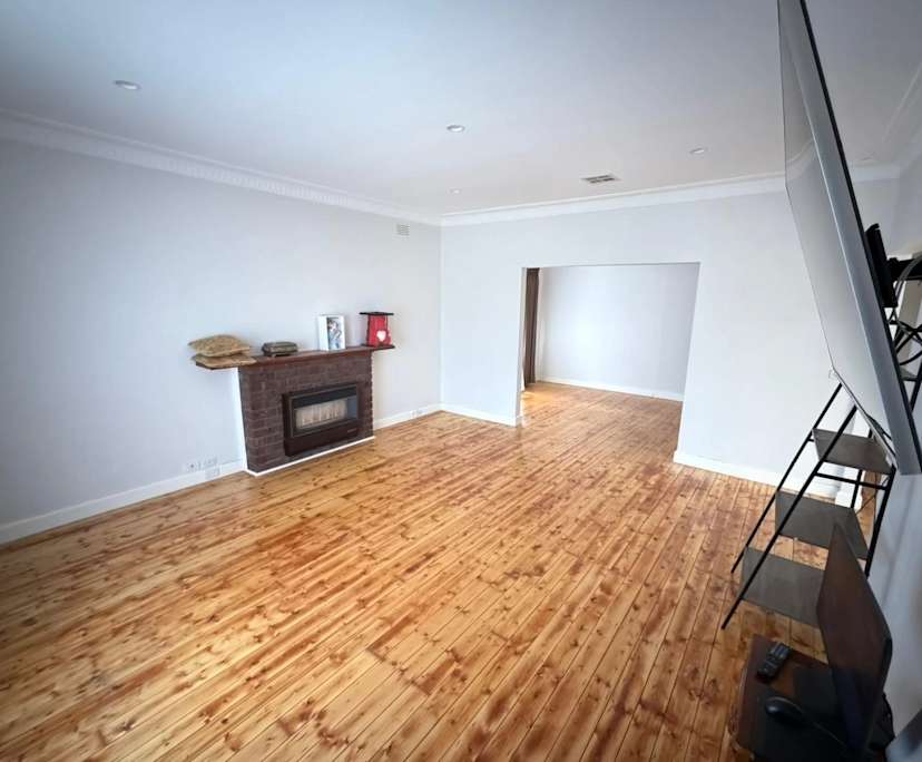 $1,000, Whole-property, 4 bathrooms, Pascoe Vale VIC 3044