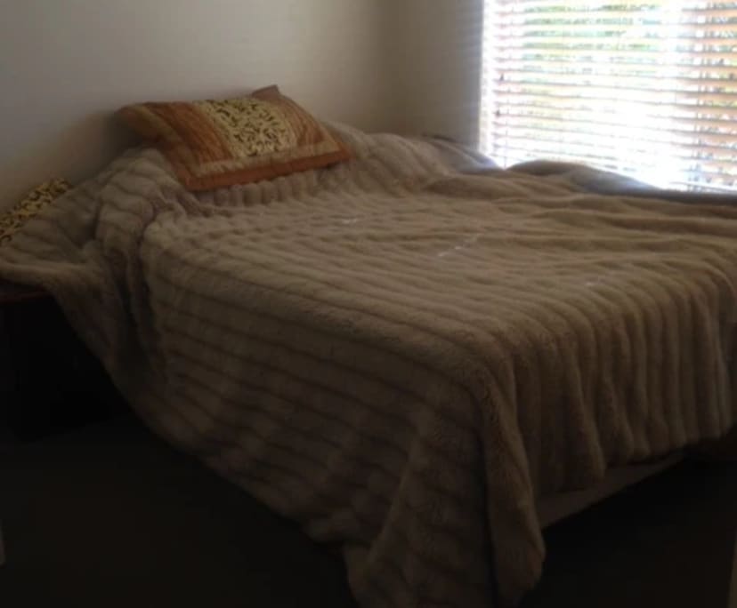 $250, Share-house, 4 bathrooms, Edens Landing QLD 4207