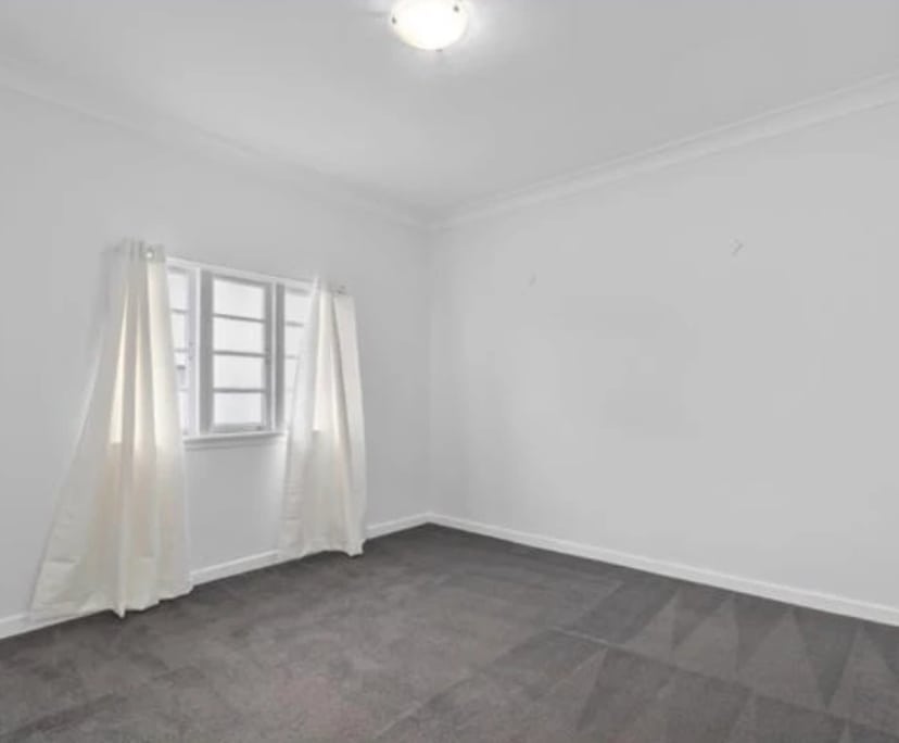 Room in a share house