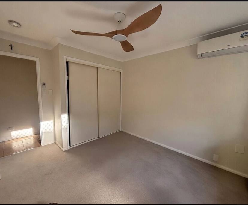 $350, Student-accommodation, 4 bathrooms, Upper Coomera QLD 4209