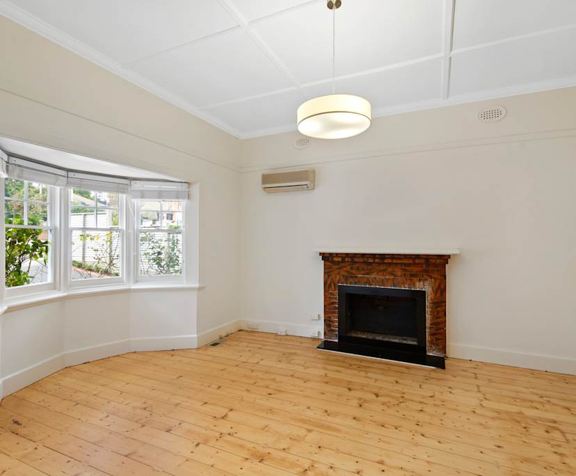 Unfurnished room in a share house