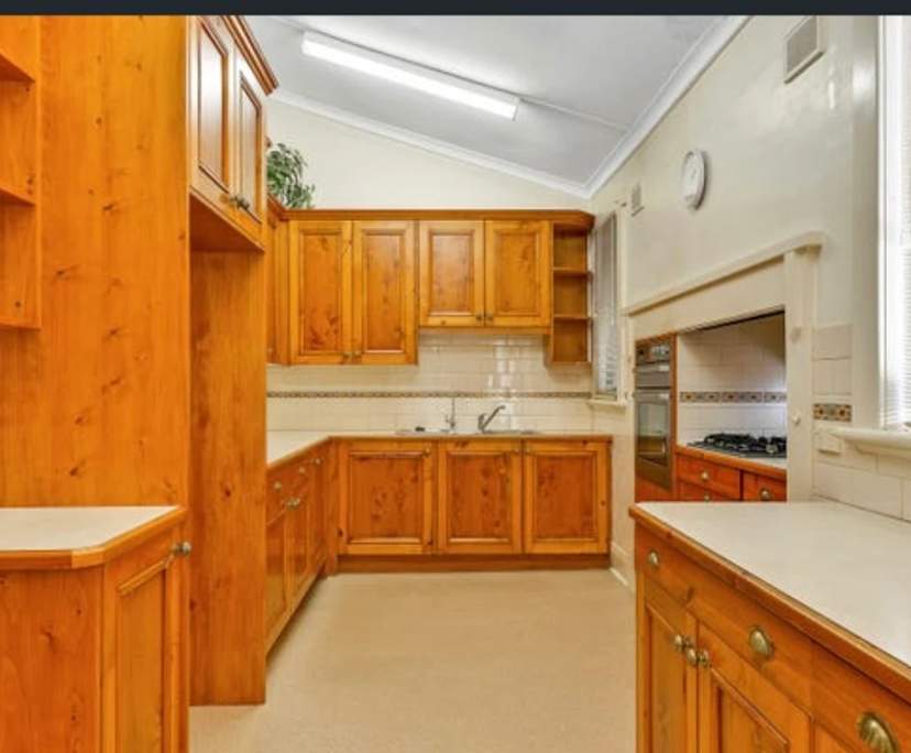 Unfurnished room in a share house