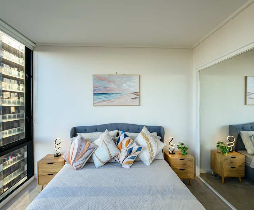 $825, 1-bed, 1 bathroom, Southbank VIC 3006