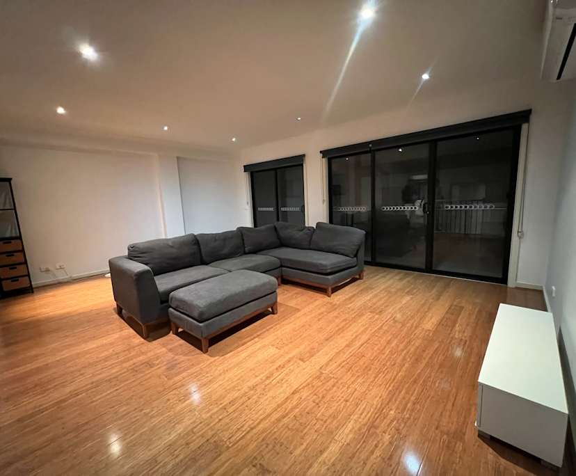 Room in a share house