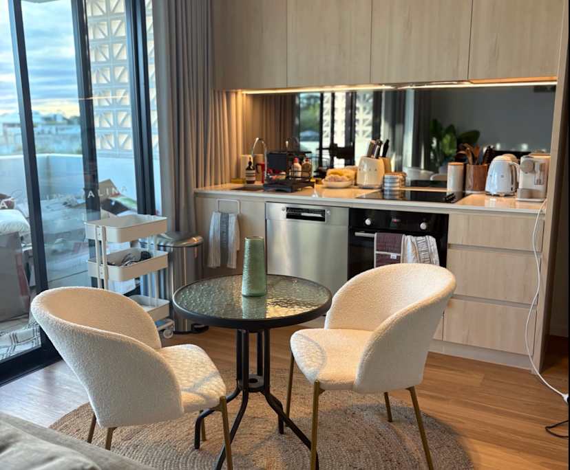 Furnished room in a flatshare