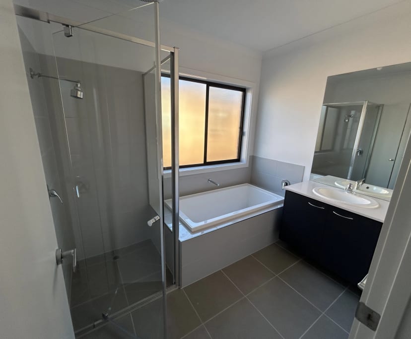 Room in a share house