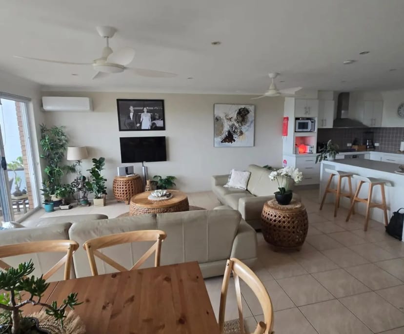 $350, Flatshare, 3 bathrooms, Yamba NSW 2464