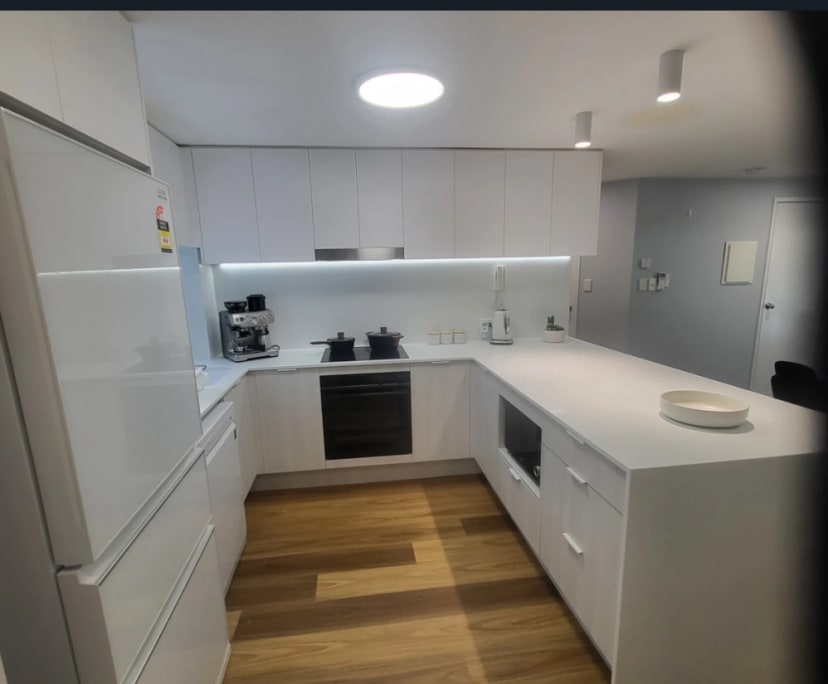 Furnished room with ensuite in a flatshare