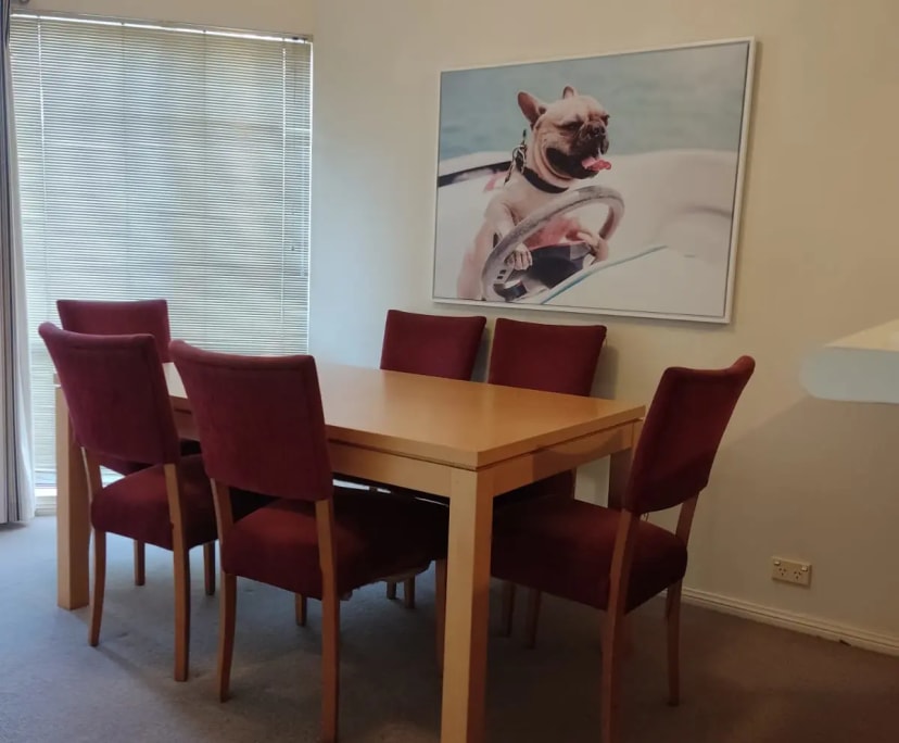 Furnished room in a flatshare