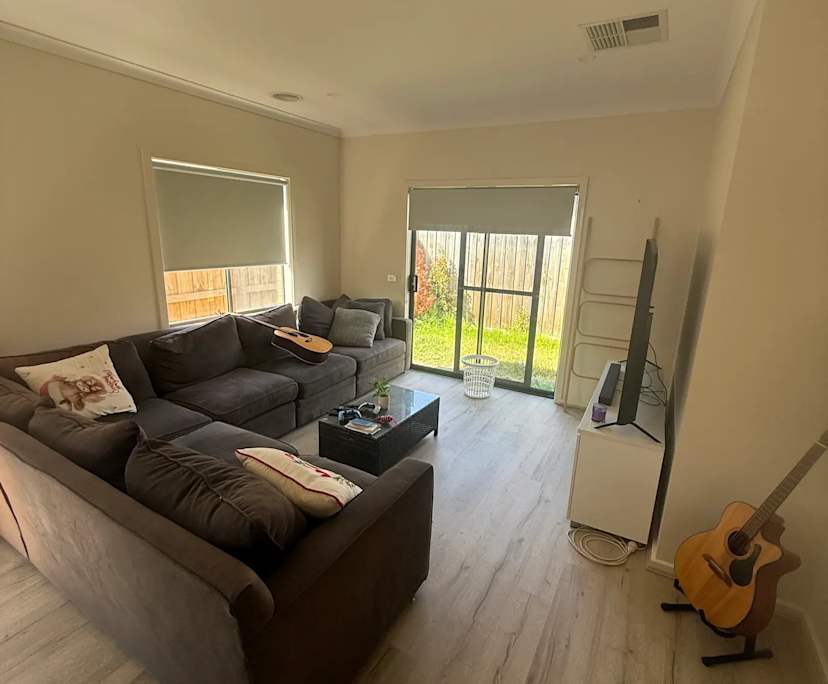 Unfurnished room with own bathroom