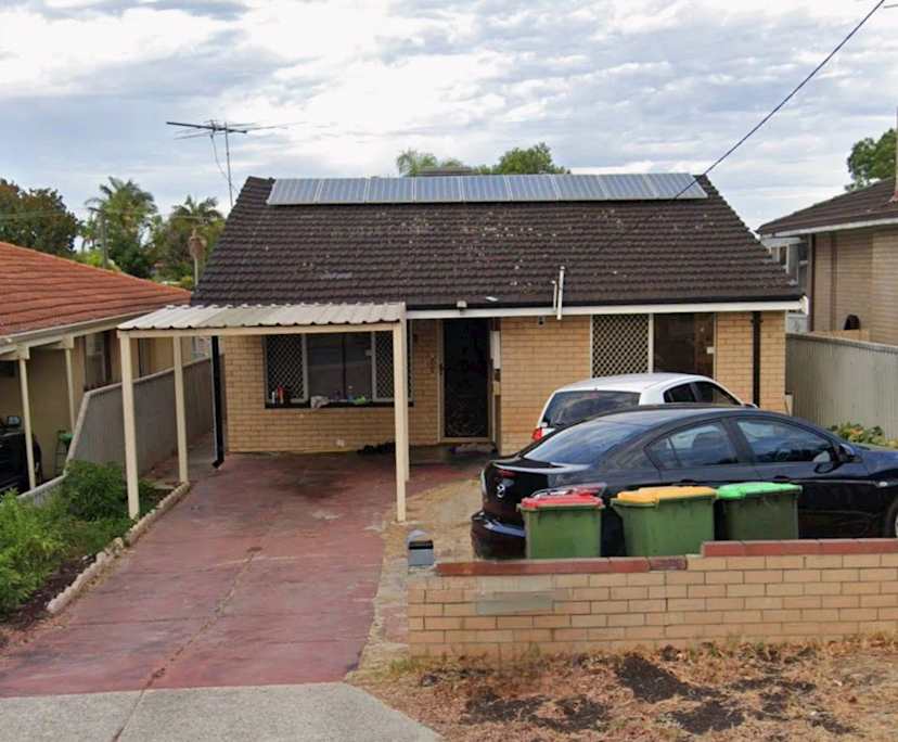 Whole property with 3 rooms for rent