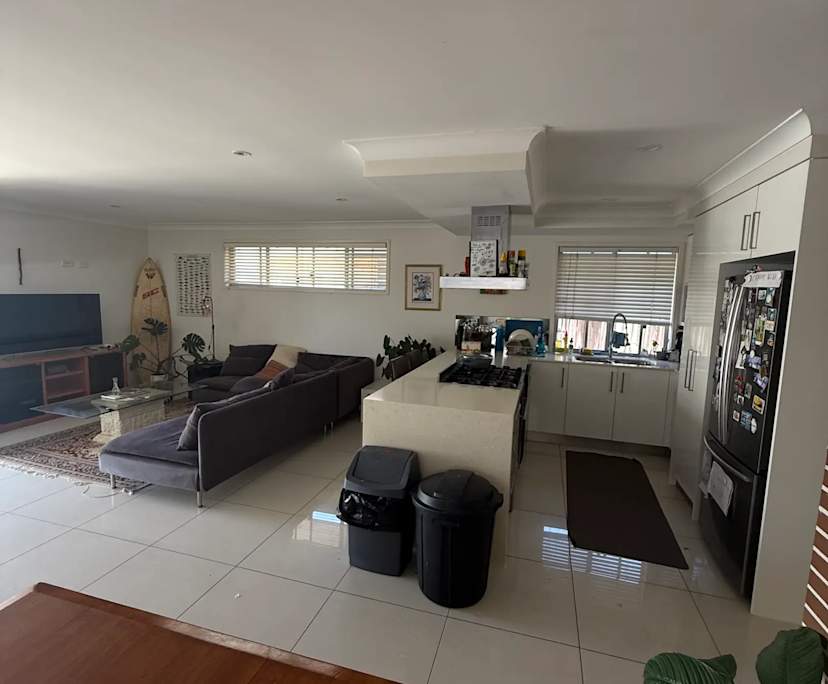 $370, Share-house, 3 bathrooms, Miami QLD 4220
