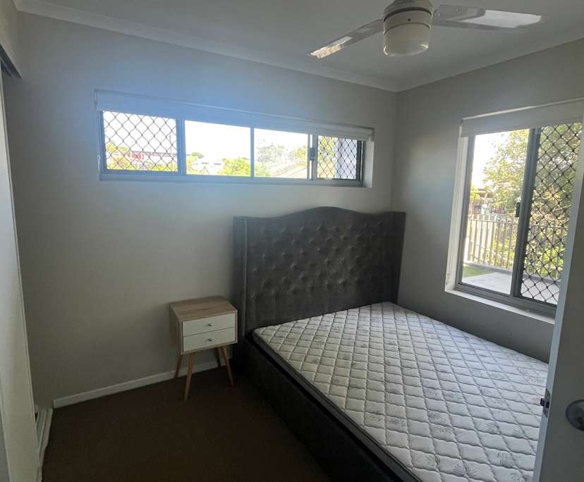 Furnished room with ensuite in a flatshare