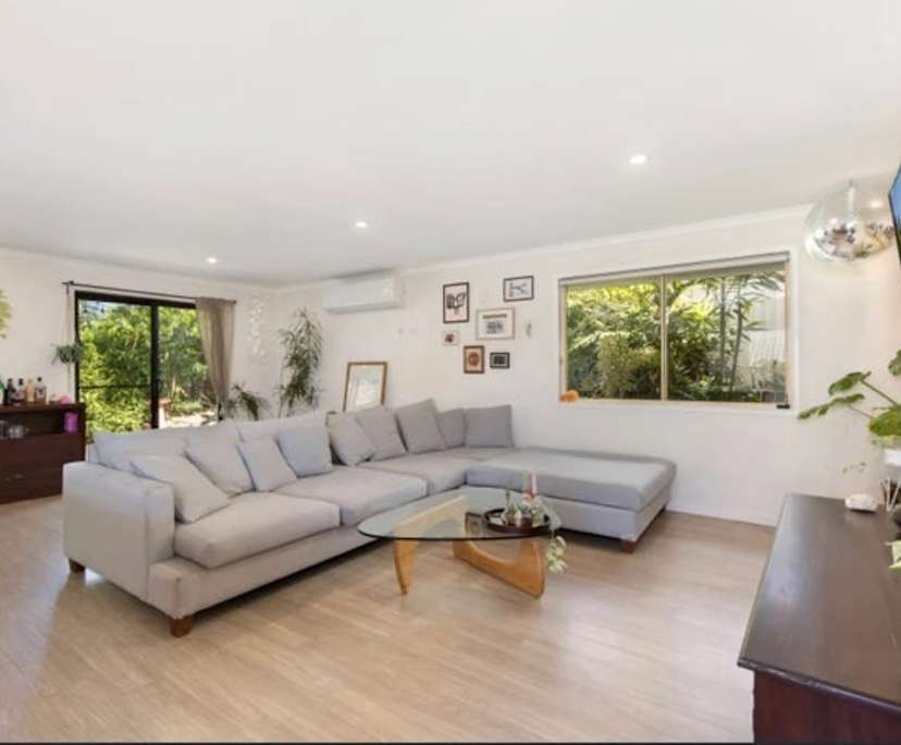 $350, Share-house, 3 bathrooms, Merrimac QLD 4226