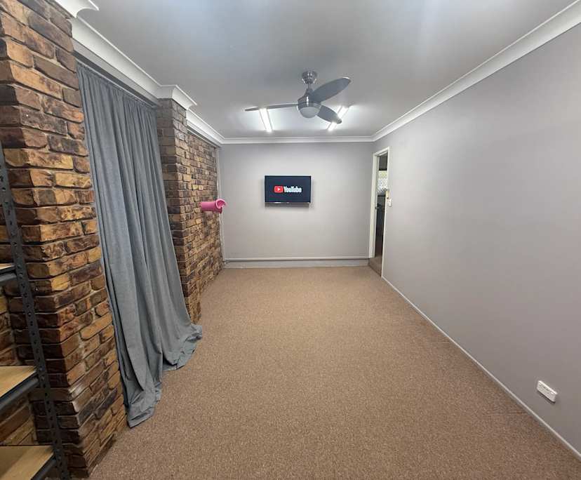 Unfurnished room with own bathroom