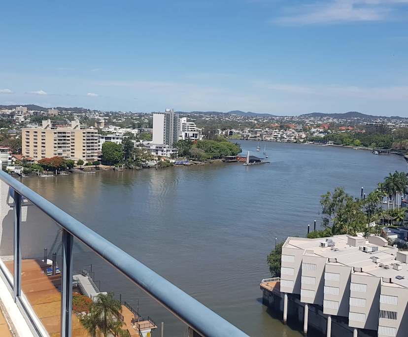 $385, Flatshare, 2 bathrooms, Kangaroo Point QLD 4169