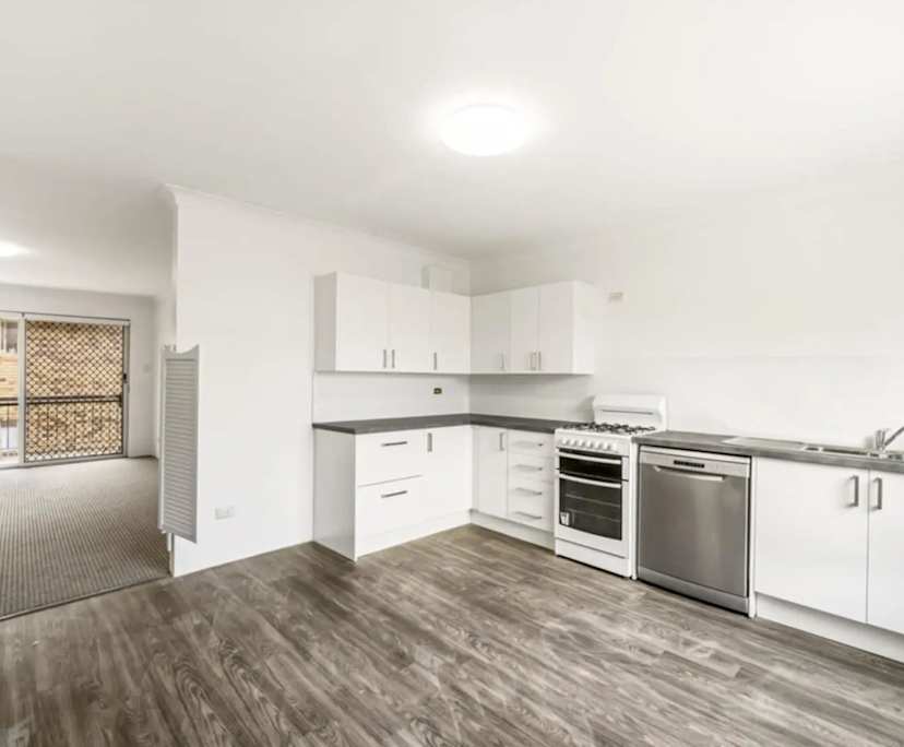 Unfurnished room in a flatshare