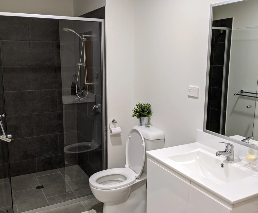 $300, Flatshare, 2 bathrooms, Petrie QLD 4502