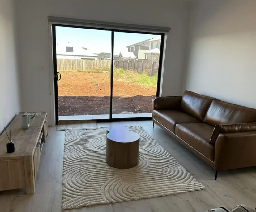 $250, Share-house, 3 bathrooms, Eynesbury VIC 3338