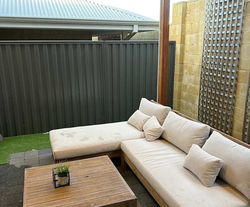 $275, Share-house, 3 bathrooms, Hammond Park WA 6164