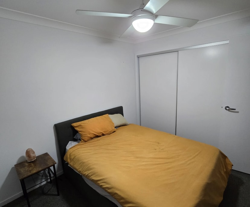 $220, Share-house, 2 bathrooms, Marsden QLD 4132