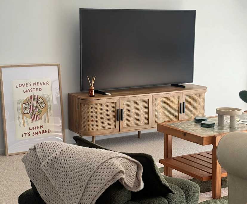 Unfurnished room with own bathroom