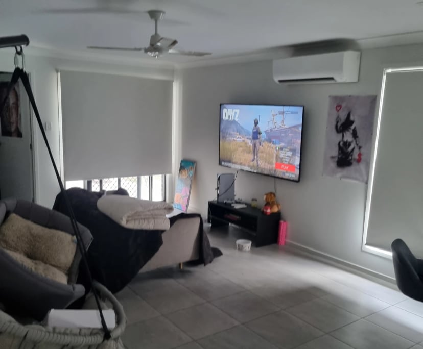 Room in a share house