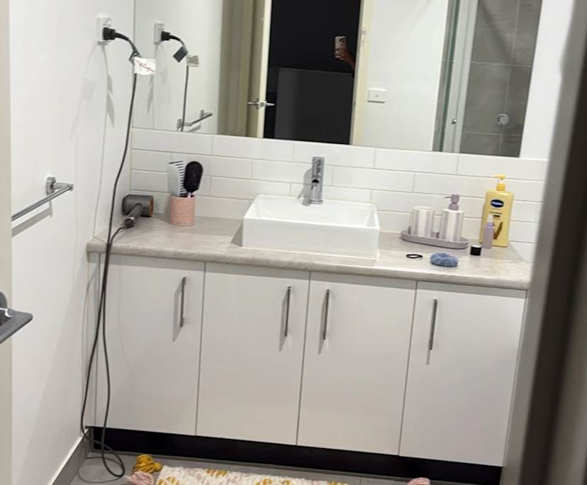 Furnished room with own bathroom