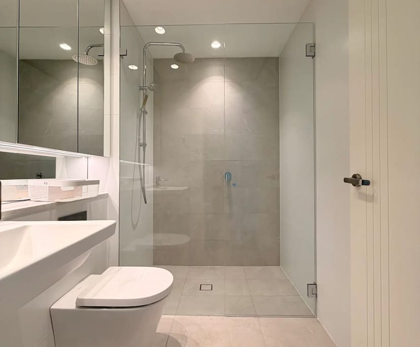 $698, Flatshare, 2 bathrooms, Camperdown NSW 2050