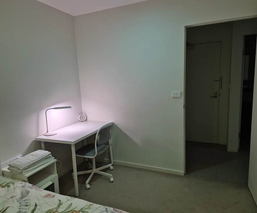 Furnished room with ensuite in a flatshare