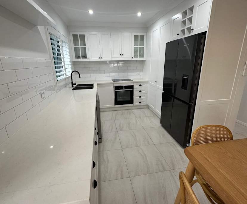 Furnished room with ensuite in a flatshare