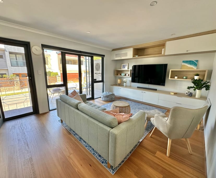 Furnished room in a share house