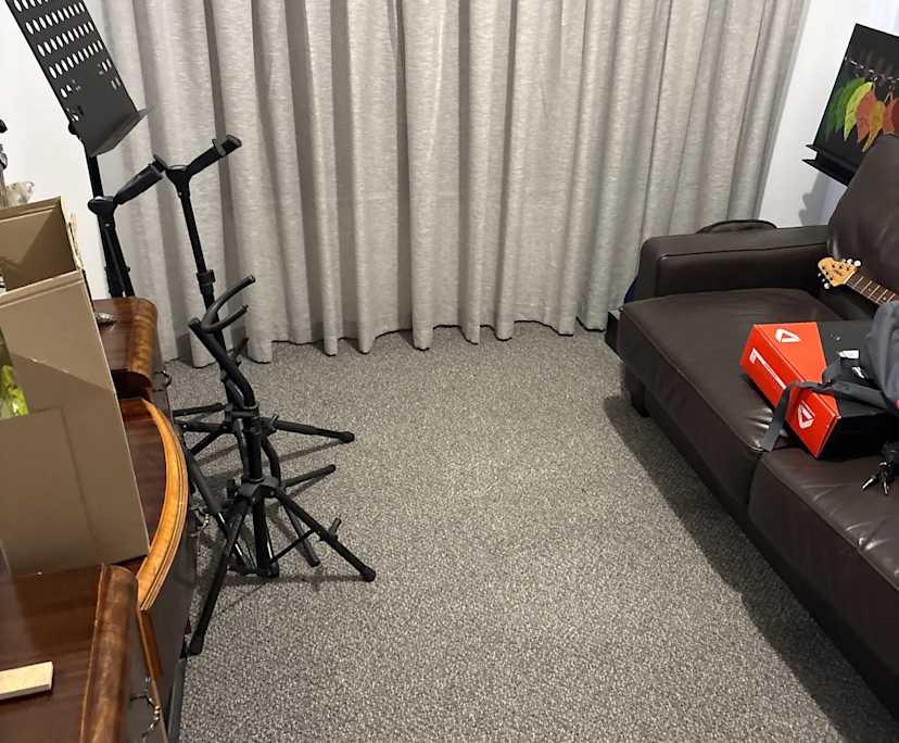 Unfurnished room in a share house