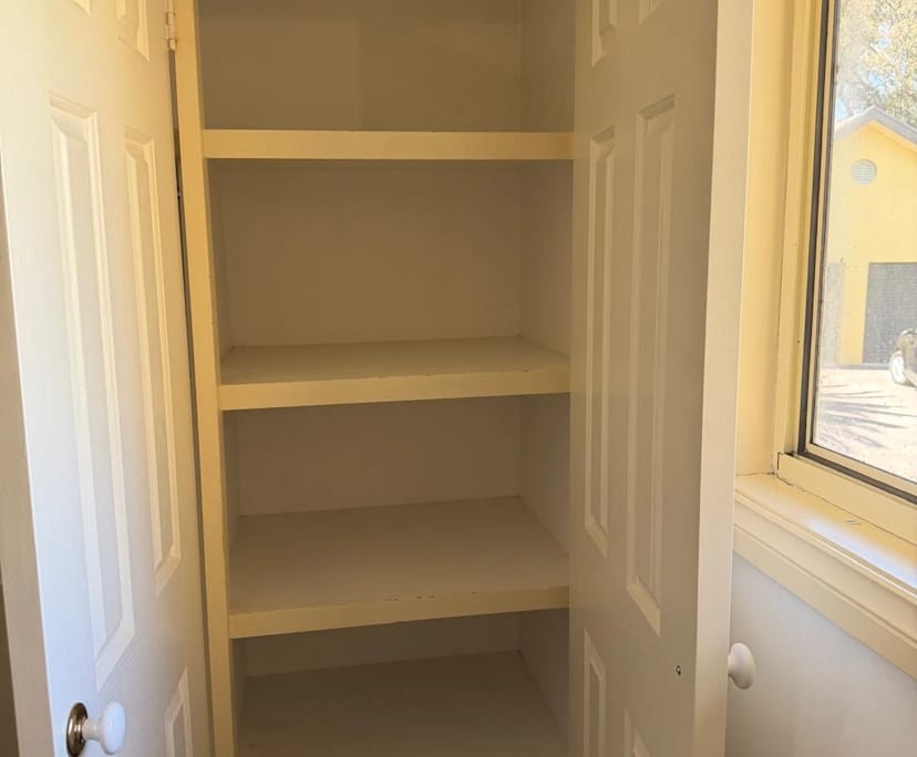 Unfurnished room in a share house