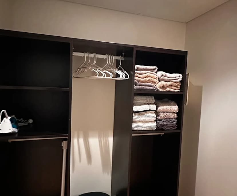 $1,125, 1-bed, 1 bathroom, Perth WA 6000