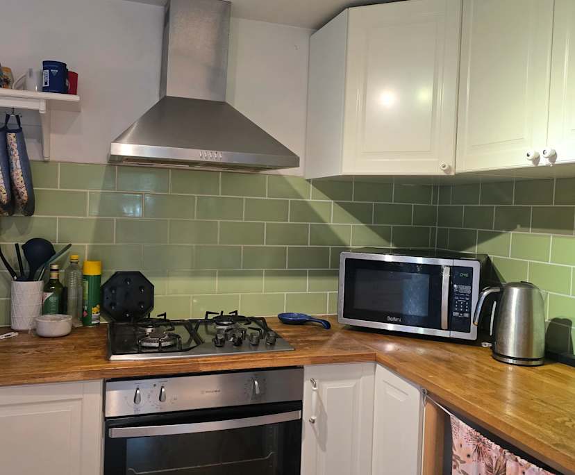 $265, Share-house, 3 bathrooms, Stones Corner QLD 4120