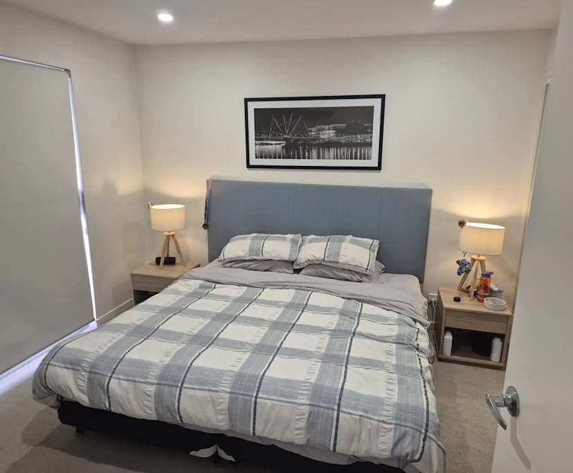 Furnished room with ensuite in a flatshare
