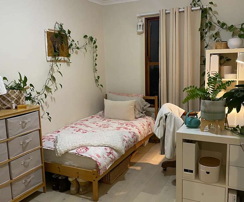 Unfurnished room in a share house