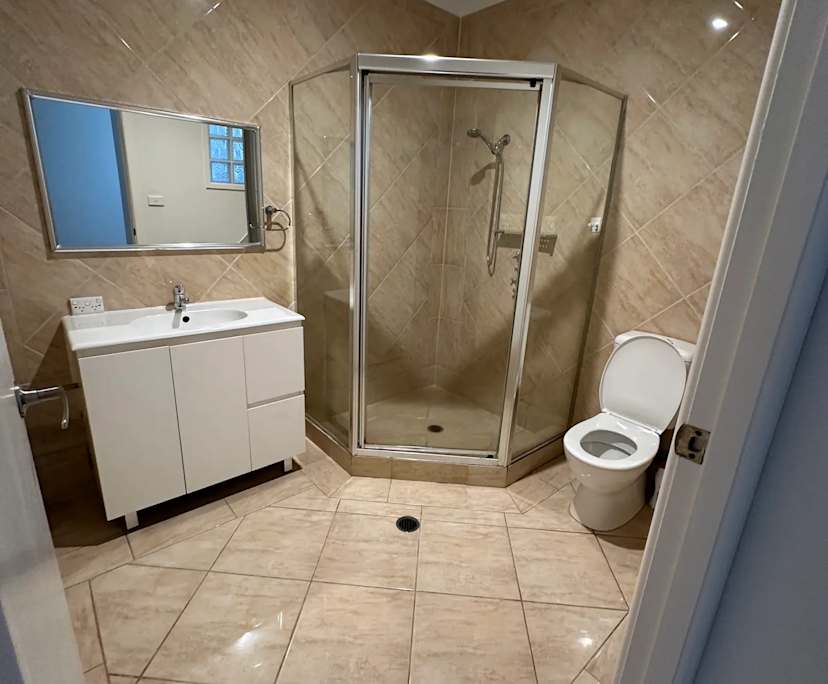 $350, Share-house, 6 bathrooms, Bateau Bay NSW 2261