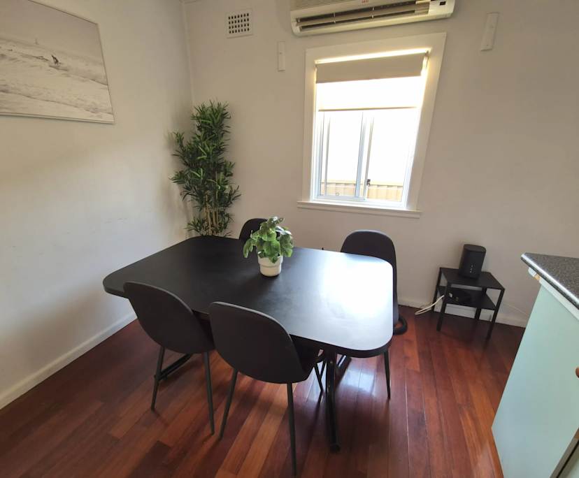 $210, Flatshare, 5 bathrooms, South Granville NSW 2142