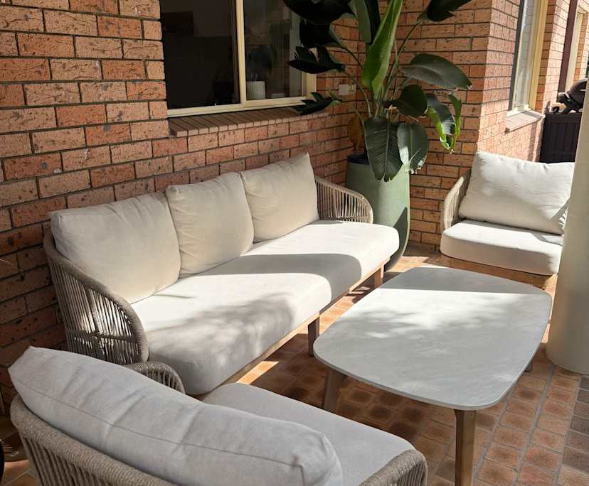 Whole property with 2 rooms for rent