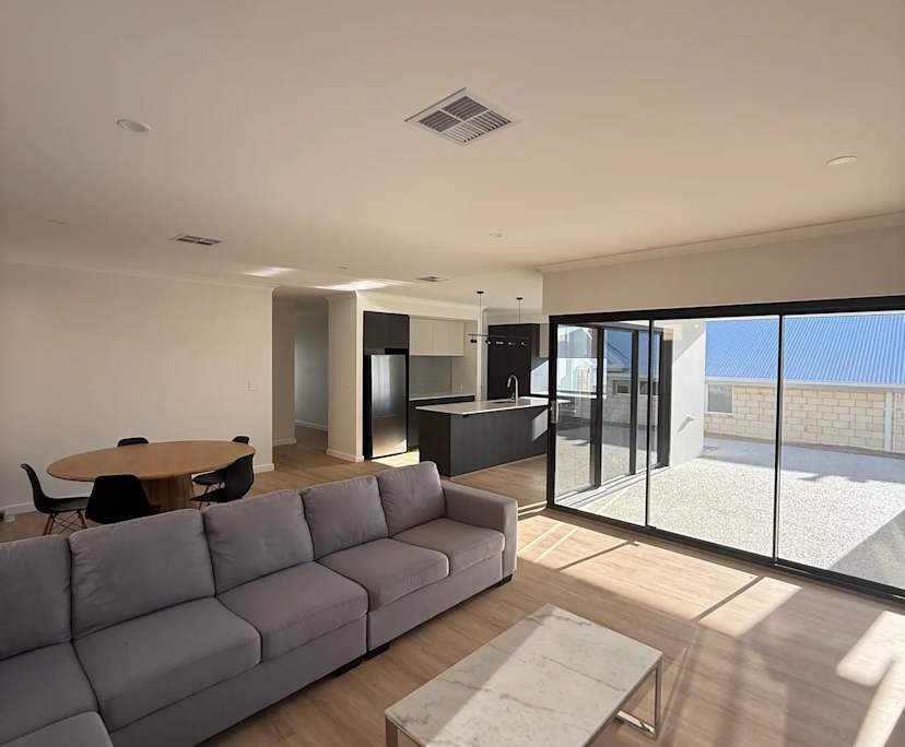 Unfurnished room in a share house