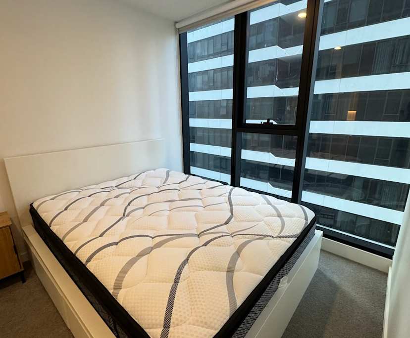 Furnished room with ensuite in a flatshare