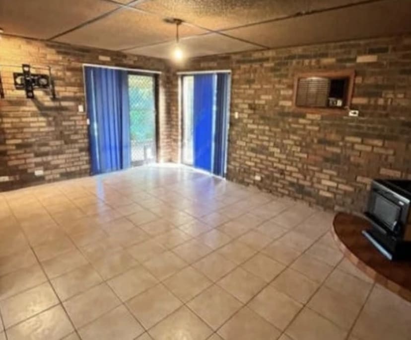 Unfurnished room in a share house