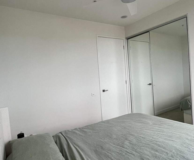 Furnished room in a flatshare