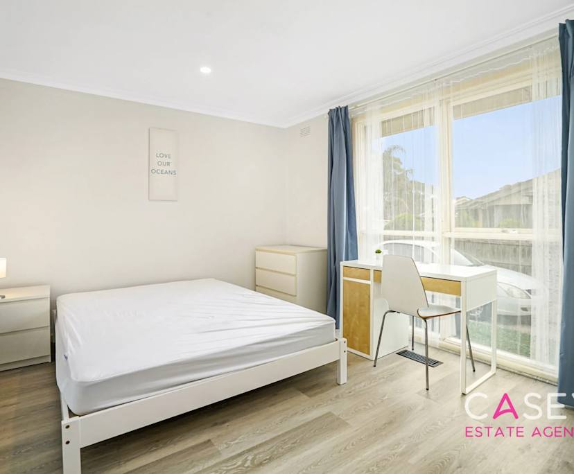 Furnished room in a flatshare