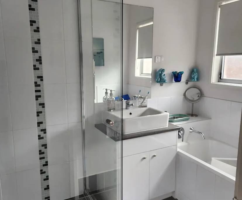 $350, Share-house, 3 bathrooms, Deebing Heights QLD 4306