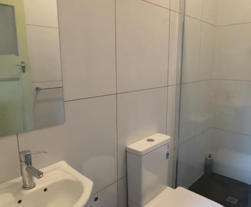 $270, Share-house, 4 bathrooms, Taringa QLD 4068