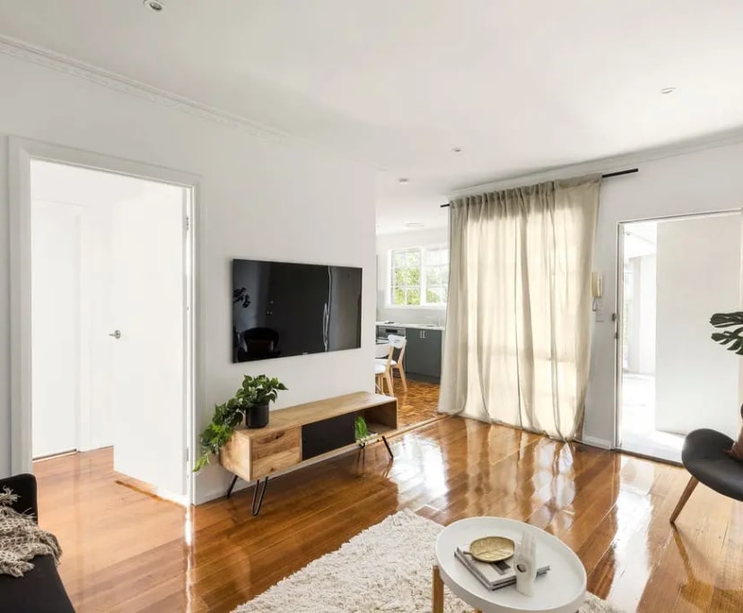 Whole property with 2 rooms for rent