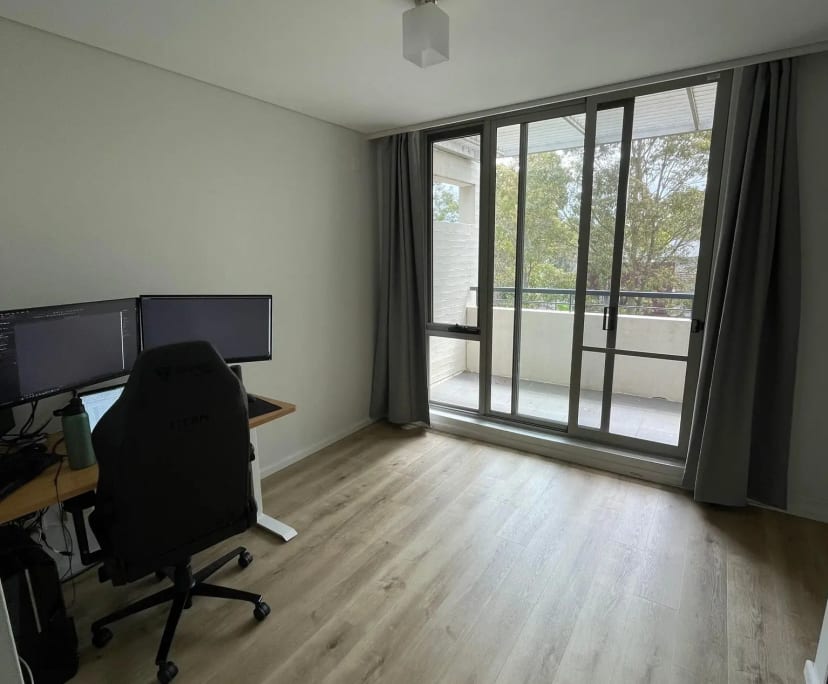 Unfurnished room with own bathroom